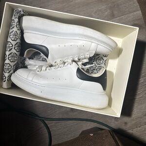 Alexander McQueen White/Black